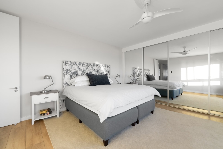 To Let 4 Bedroom Property for Rent in Sea Point Western Cape